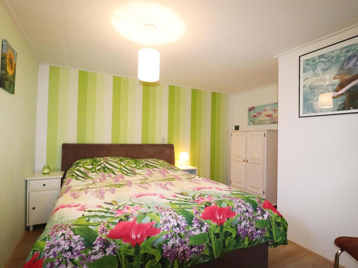 Fine Holiday Home In Donkerbroek Bagian luar foto