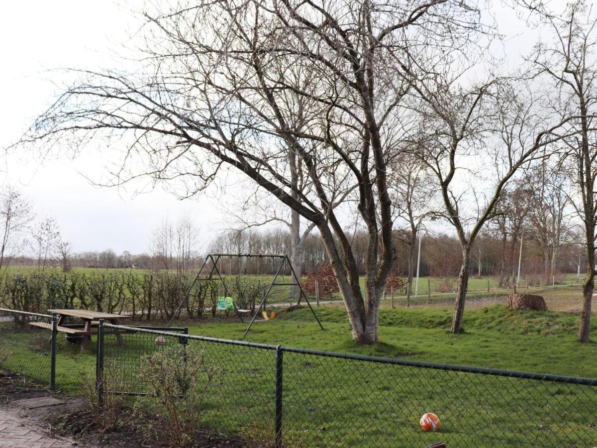 Fine Holiday Home In Donkerbroek Bagian luar foto